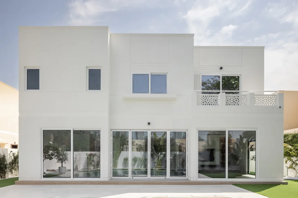 5 Bedrooms + Extension Villa, Meadows