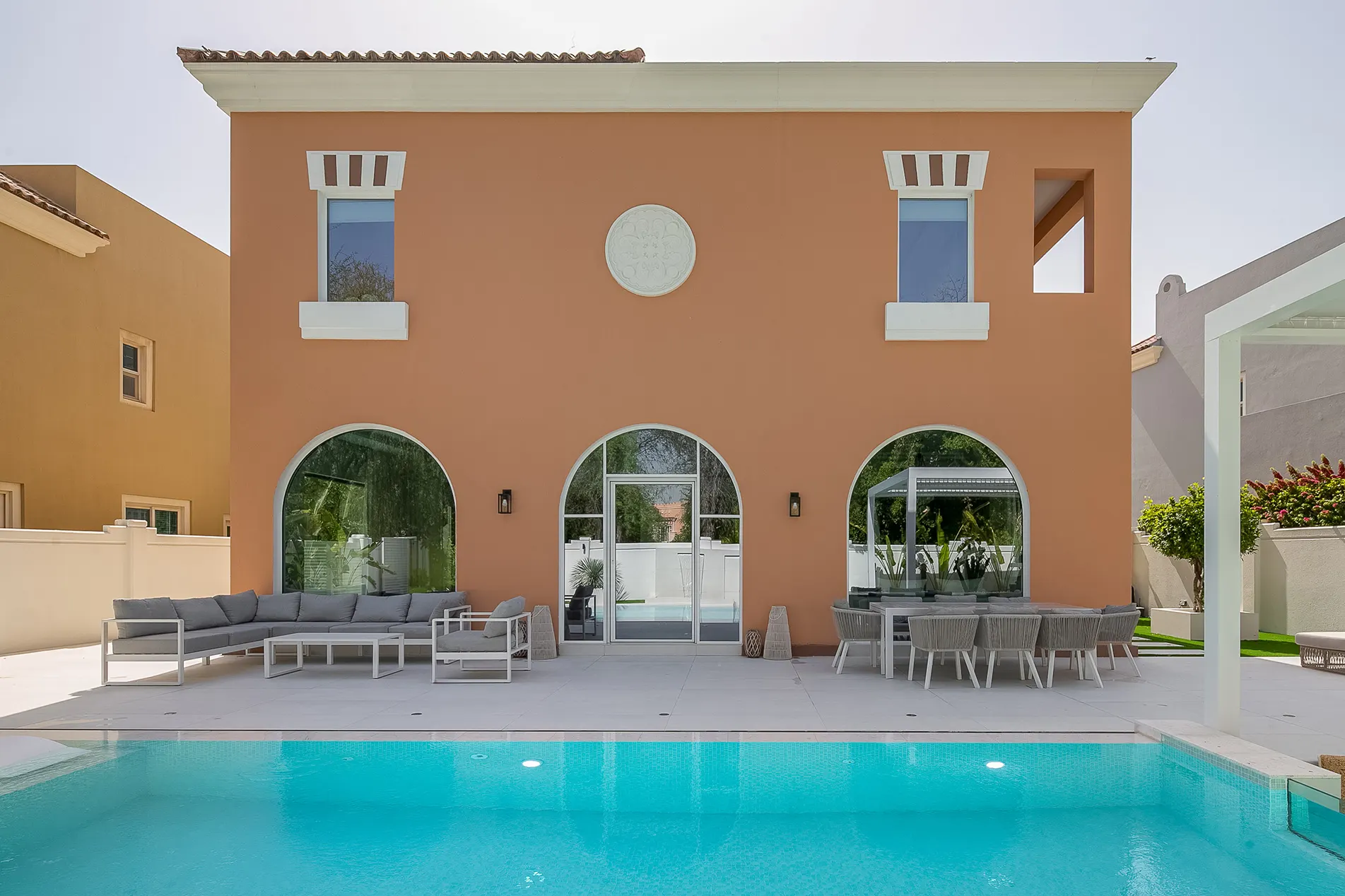 luxury villa renovation services Dubai